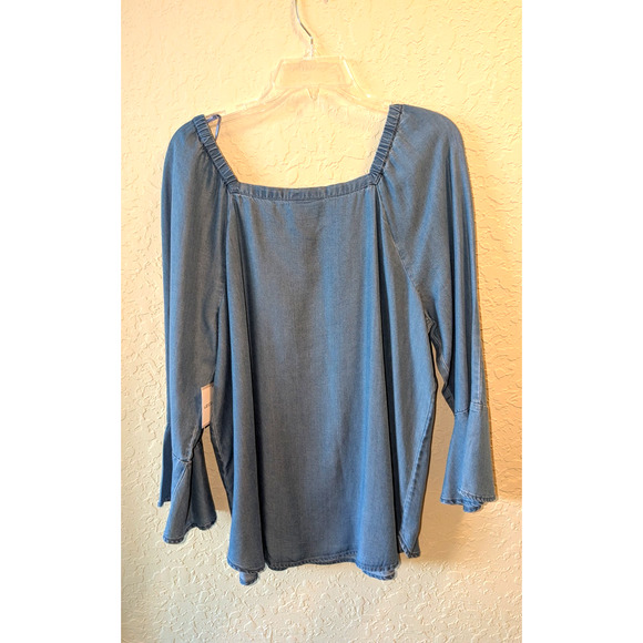 Liz Claiborne Soft Denim Look Shirt Women's Size Large Ruffled Bell Sleeve - Picture 2 of 5